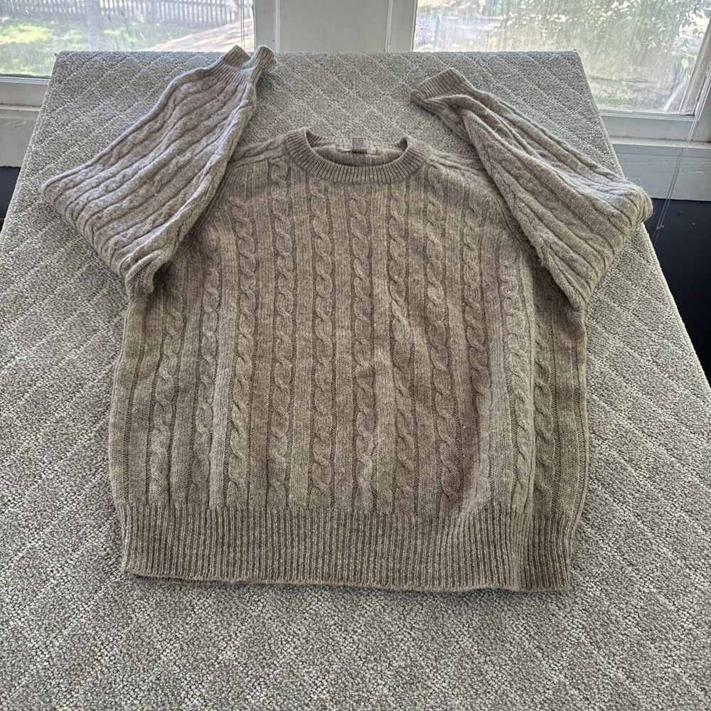 Heather & Tweed Men’s Wool Sweater L Cable Knit Slight Beeding